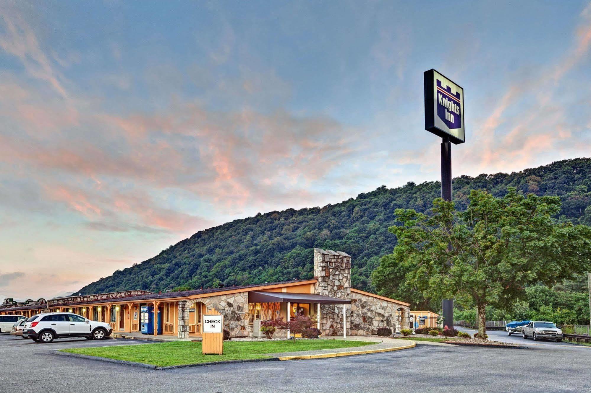 Knights Inn Charleston West Virginia Dış mekan fotoğraf