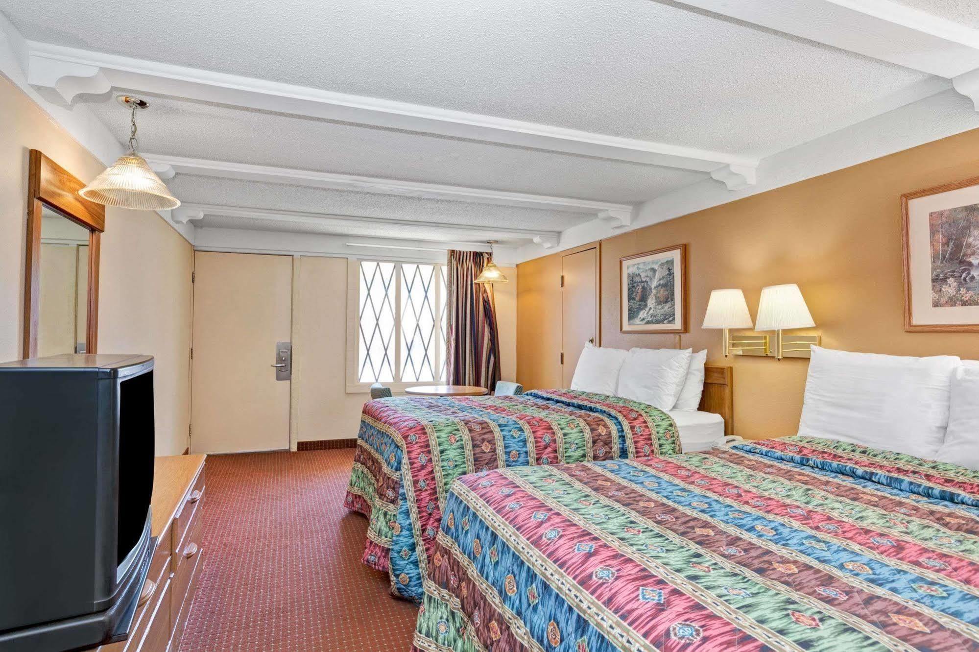 Knights Inn Charleston West Virginia Dış mekan fotoğraf